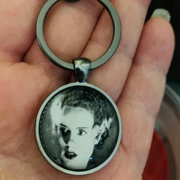Bride of Frankenstein Keychain - Picture 1 of 2